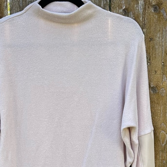 Express Mockneck Sweater Cream Sz XS - Picture 2 of 11
